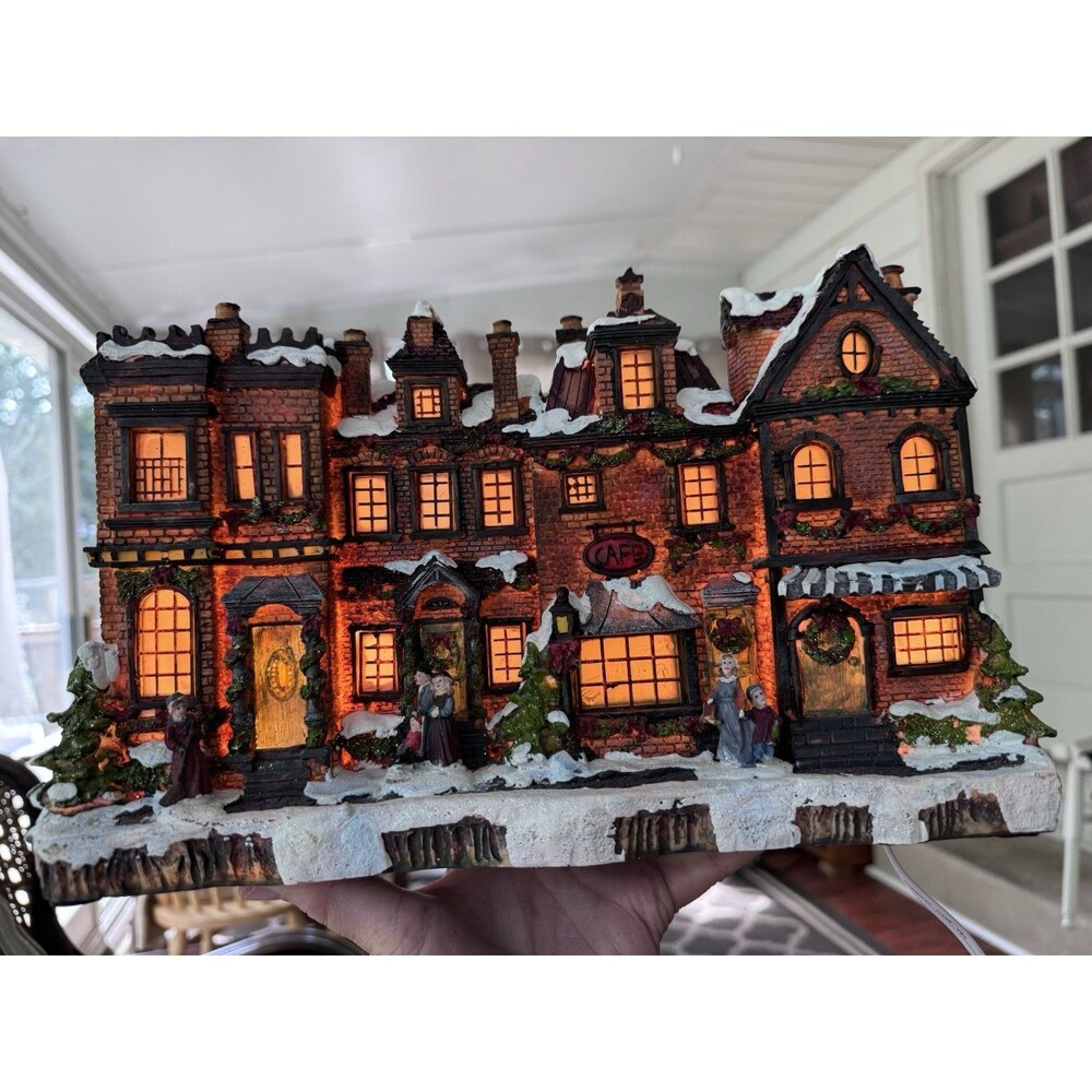 2008 Target Holiday Christmas Lighted House Building (C7 Bulbs) 2 Bulb Fixture